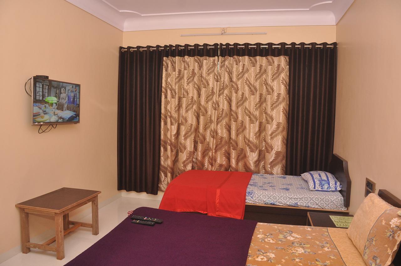 Hunjar House Hotel Panvel Exterior foto