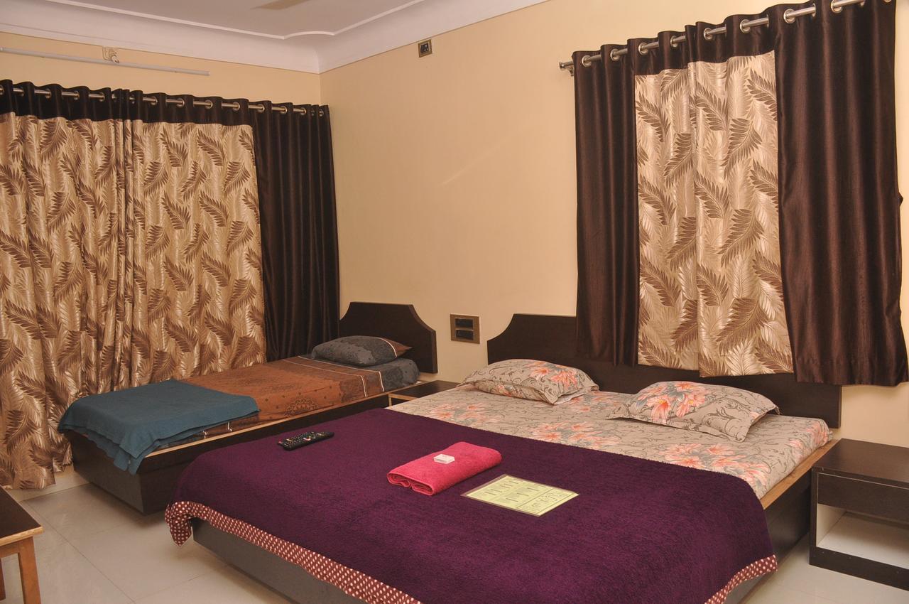 Hunjar House Hotel Panvel Exterior foto